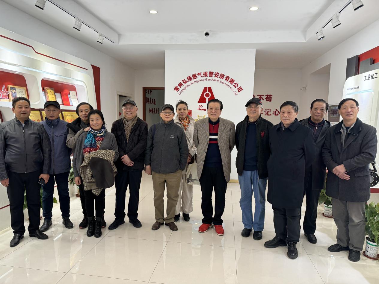攜手共進(jìn)，展望未來(lái)